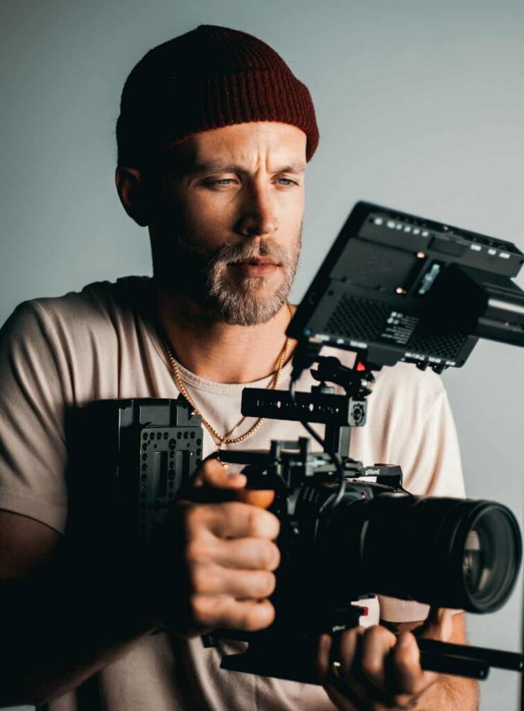 Pexels Kyle Loftus 4170565 756x1024