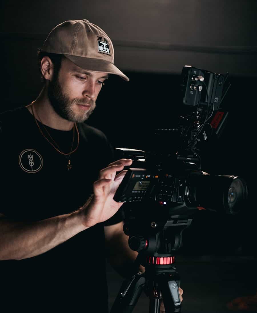 Pexels Kyle Loftus 5022806