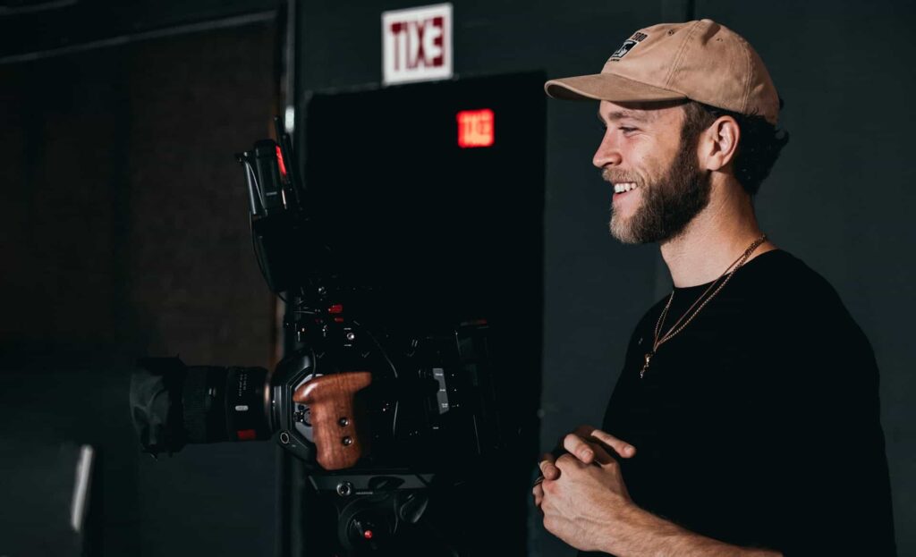 Pexels Kyle Loftus 5022809 1024x623